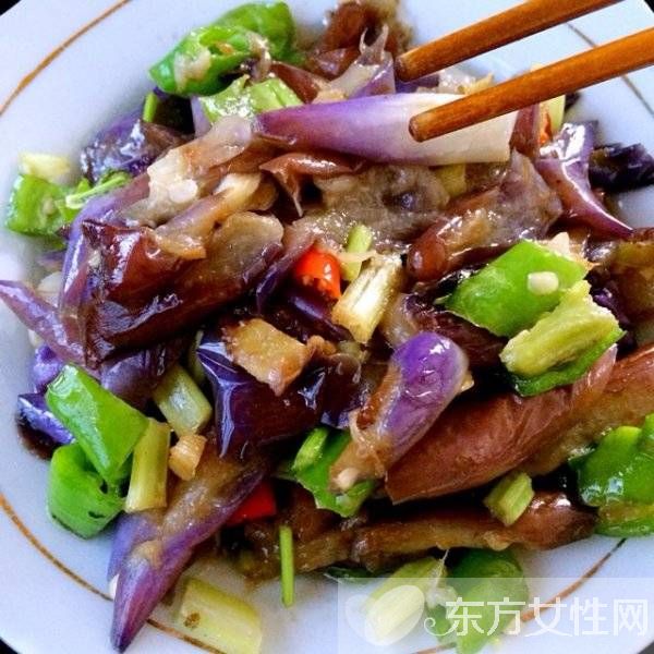 炒茄子的九大家常做法 茄子还有这一功效
