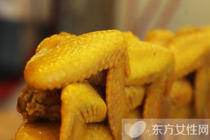 盐焗鸡怎么做的 盐焗鸡的由来