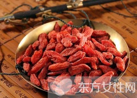 枸杞子泡茶有什么好处 分析枸杞子的功效与禁忌