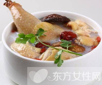 炖鸡汤怎么做有营养 这些人不能喝鸡汤