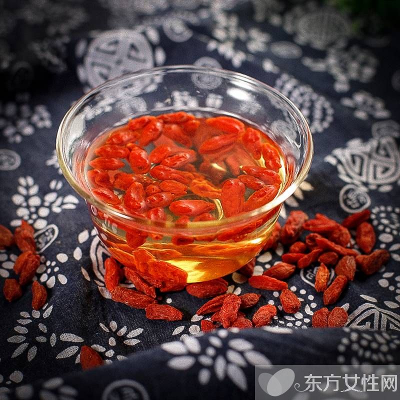 枸杞子泡茶有什么好处 分析枸杞子的功效与禁忌
