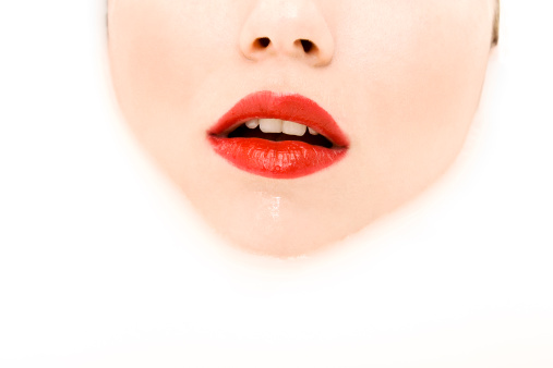 牛奶美容法 小编有方法