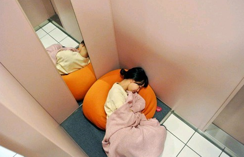 睡觉经常多梦失眠怎么办？有什么办法解决呢