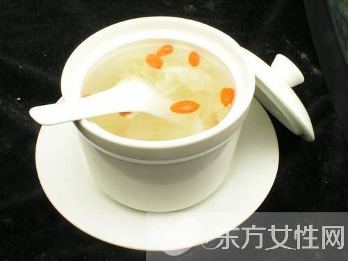 雪梨银耳汤做法 银耳雪梨汤的营养价值