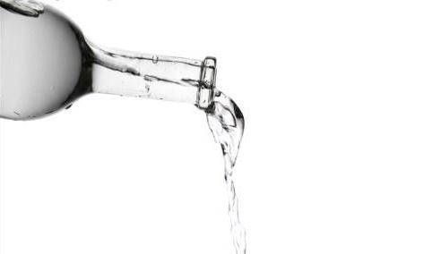 白醋的妙用有哪些 白醋洗脸有什么好处