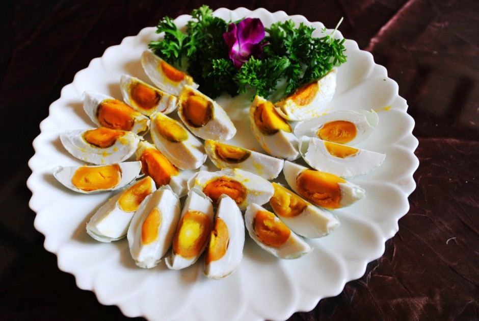 腌咸鸭蛋的方法有哪些  家常腌制咸鸭蛋的窍门介绍