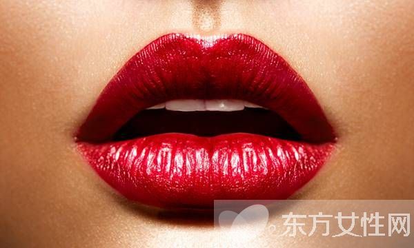 嘴唇干裂脱皮怎么办 嘴唇干裂脱皮是什么原因