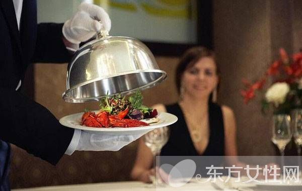 吃西餐的十大基本礼仪 西餐就餐礼仪常识