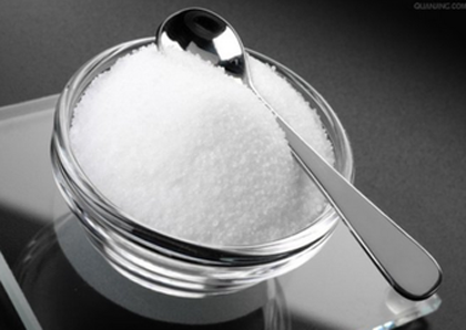 牛仔裤掉色怎么办 教你晾洗牛仔裤的方法