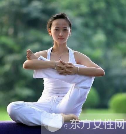 10分钟超有效燃脂瘦身瑜伽 还不快学