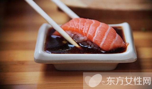 生抽和老抽的区别是什么  生抽和老抽哪个好