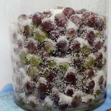 揭密自酿葡萄酒的制作方法及注意事项