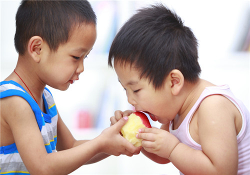 平安夜为什么要吃苹果 三个愿望祈求平安