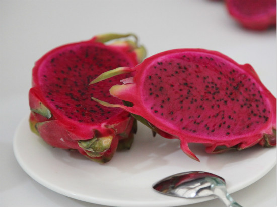 火龙果吃了会上火吗 吃火龙果的注意事项