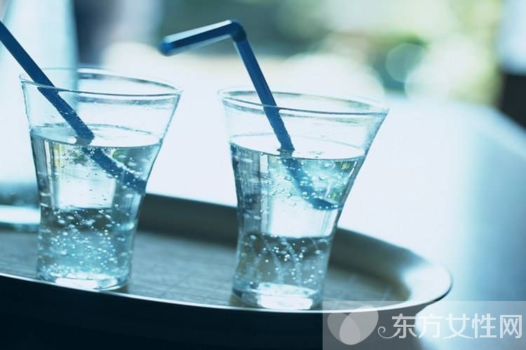 碳酸饮料的危害有多大 看了这些你还敢喝吗