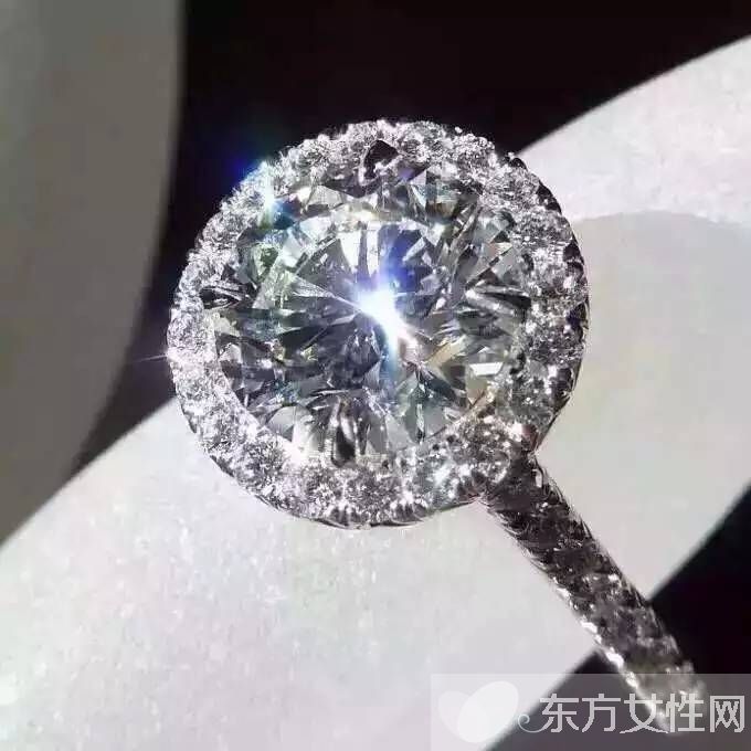 女生戒指戴法的含义 戴错戒指会引起很多误会的哦