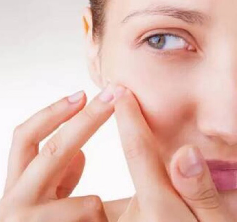 如何对自己的皮肤进行肤质判断