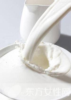 哪种脱脂牛奶好 脱脂牛奶与全脂牛奶的区别