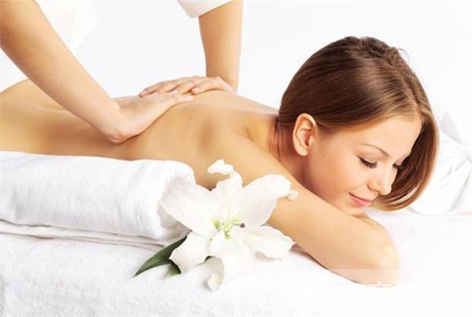 背部长痘如何调理 6招让你轻松拥有光滑美背