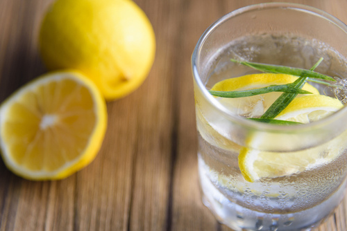 被鱼刺卡住了怎么办 鱼刺卡喉的处理方法