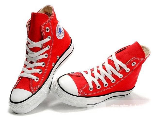 高帮帆布鞋鞋带系法 一鞋多穿的最佳穿法推荐