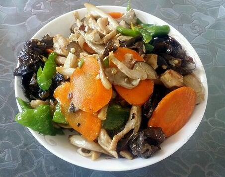 平菇怎么做好吃 平菇的家常做法大公开