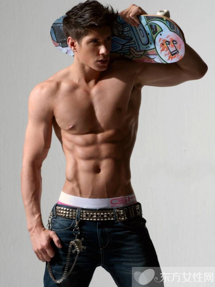 人鱼线是什么意思 这么锻炼你也可以拥有人鱼线