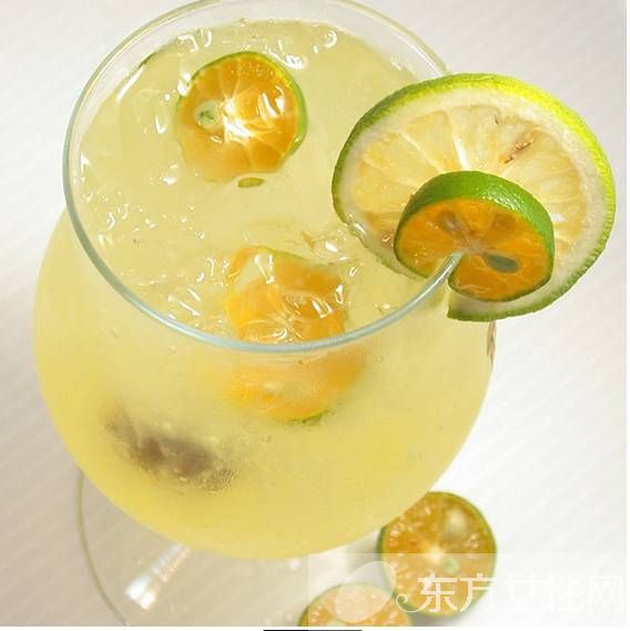 柠檬片泡水的功效和作用 这些副作用一定不能忽视