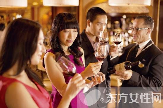 品鉴红酒时最容易犯的8个错误