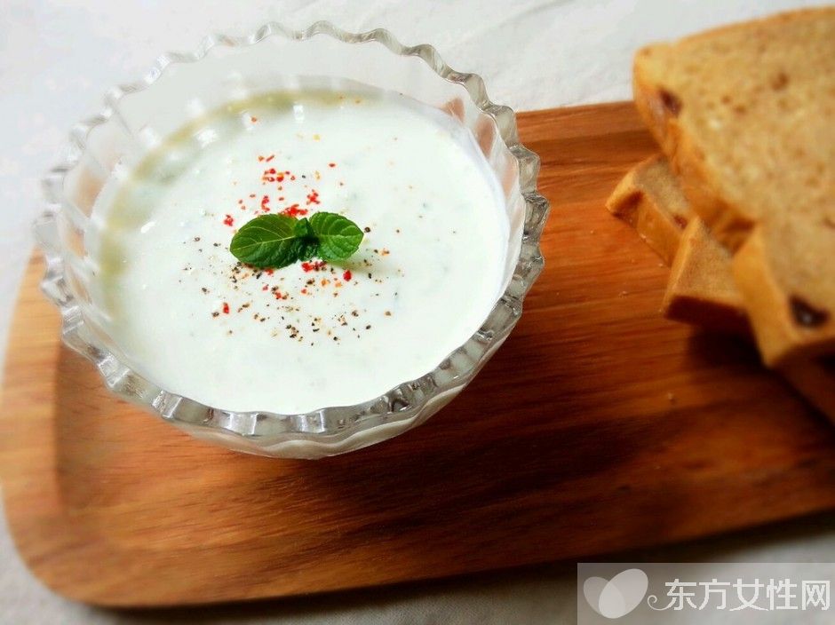 喝酸奶的最佳时间段 女人喝酸奶胜过喝牛奶哦