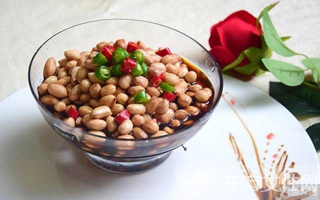 醋泡花生的作用有哪些 切忌4种人不宜吃花生