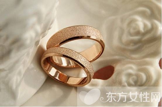 女生戒指戴法的含义 戴错戒指会引起很多误会的哦