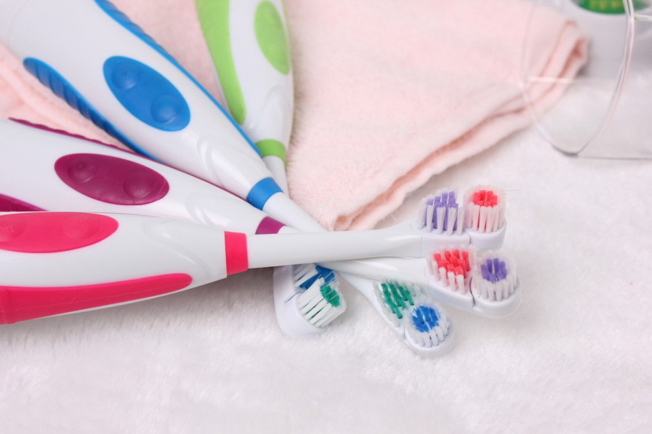 牙刷多久换一次 解读牙刷正确使用的方法