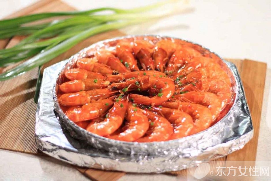 虾和什么不能一起吃 出现这些反应一定要及时就医