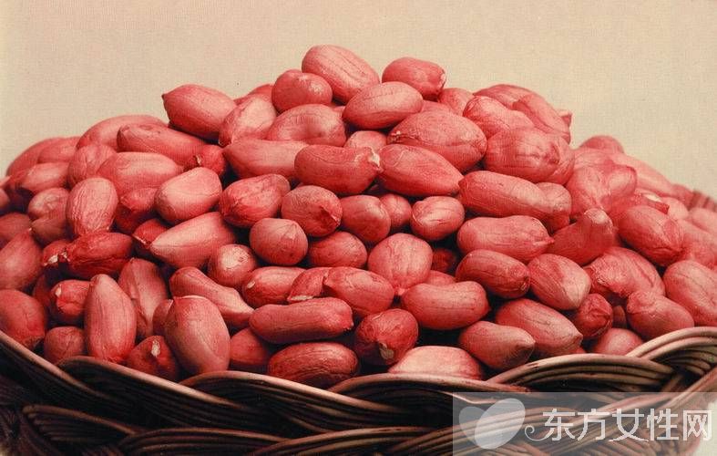 老醋泡花生的做法 吃花生的好处居然这么多哦