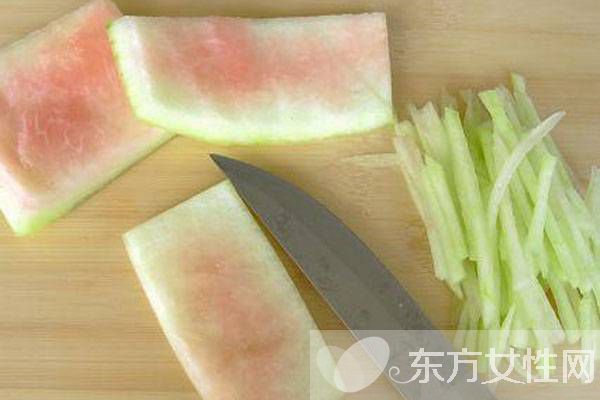 自制晒后修复面膜 晒后快速美白诀窍大公开