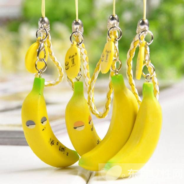 香蕉皮美容的功效与作用 这些DIY香蕉皮面膜很赞哦