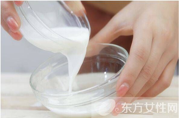 牛奶洗脸有什么好处 这些牛奶护肤方法简直太牛啦