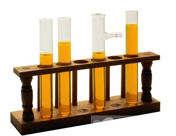 女人小便很黄怎么回事 小便后该用纸擦吗