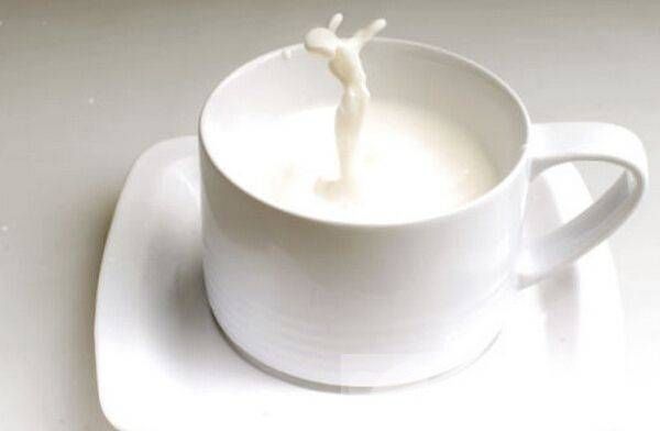 牛奶洗脸有什么好处 这些牛奶护肤方法简直太牛啦