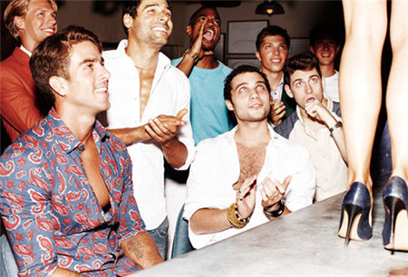 注意了男人出现这几种现象说明他已经劈腿了