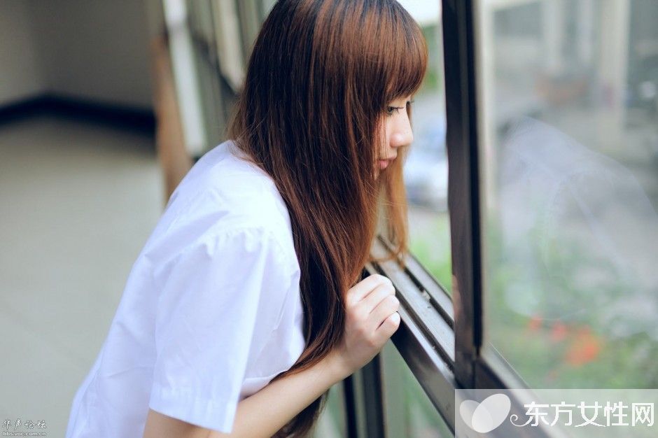 女大学生口述做校妓的堕落生活 令人心酸不已