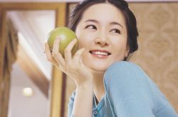 韩国演员李英爱 家庭才是女人的归宿