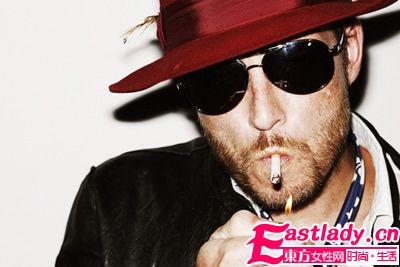 娶个美女当老婆真苦不堪言