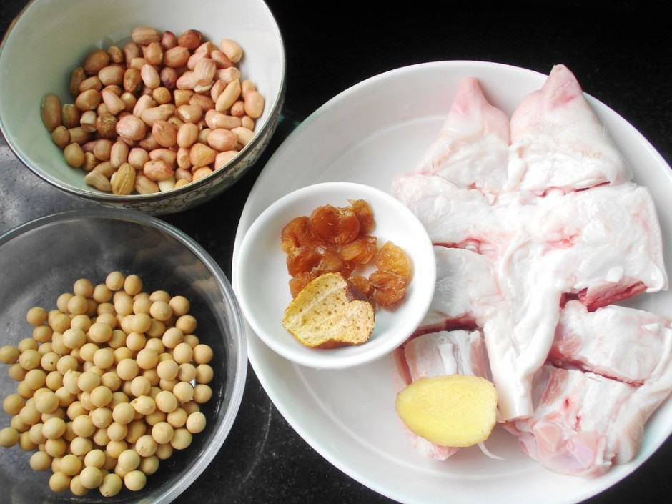 猪脚炖花生的两大家常做法及营养功效