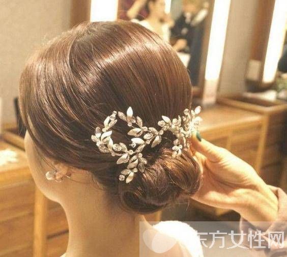 《蓝色海洋的传说》全智贤同款新娘发型推荐