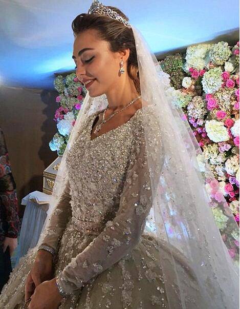 史上最 壕 婚礼现场曝光 新娘刚刚读大一