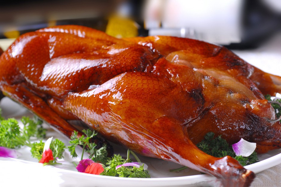 北京烤鸭家常做法大公开 吃法也要讲究