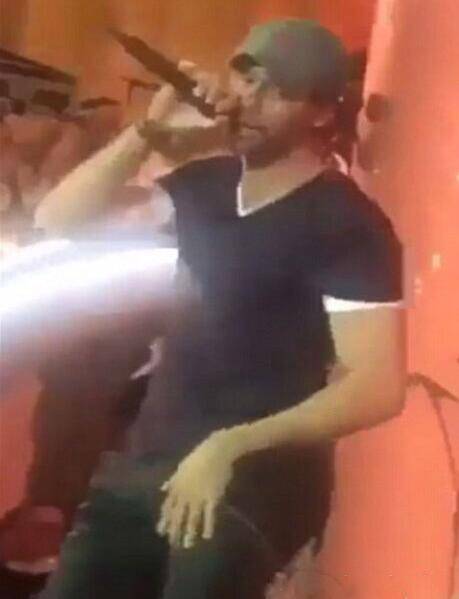 史上最 壕 婚礼现场曝光 新娘刚刚读大一