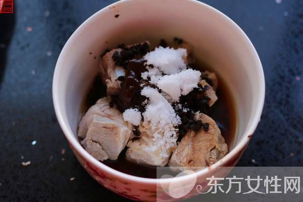 家常菜必备杀手锏 排骨蒸饭的做法